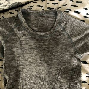 LULULEMON swiftly tech t shirt tee size 4 heather grey athletic T-shirt